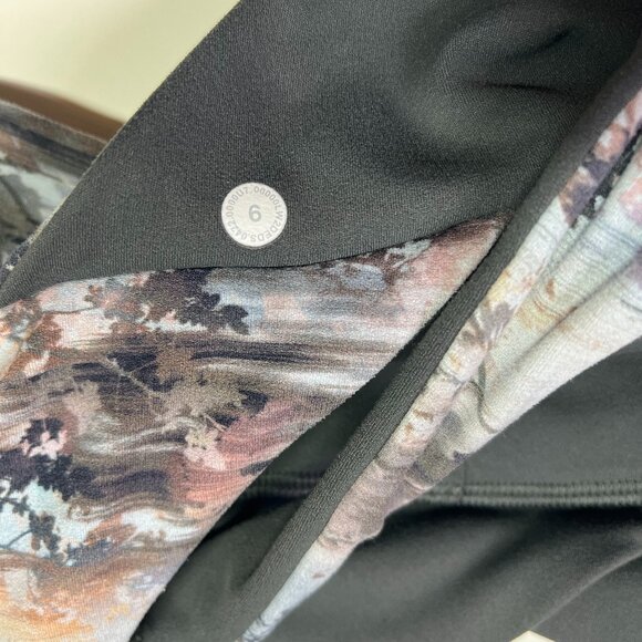 Lululemon Size 6 Align Reversible Bra *Light Support, A/B Cup - Picture 2 of 7